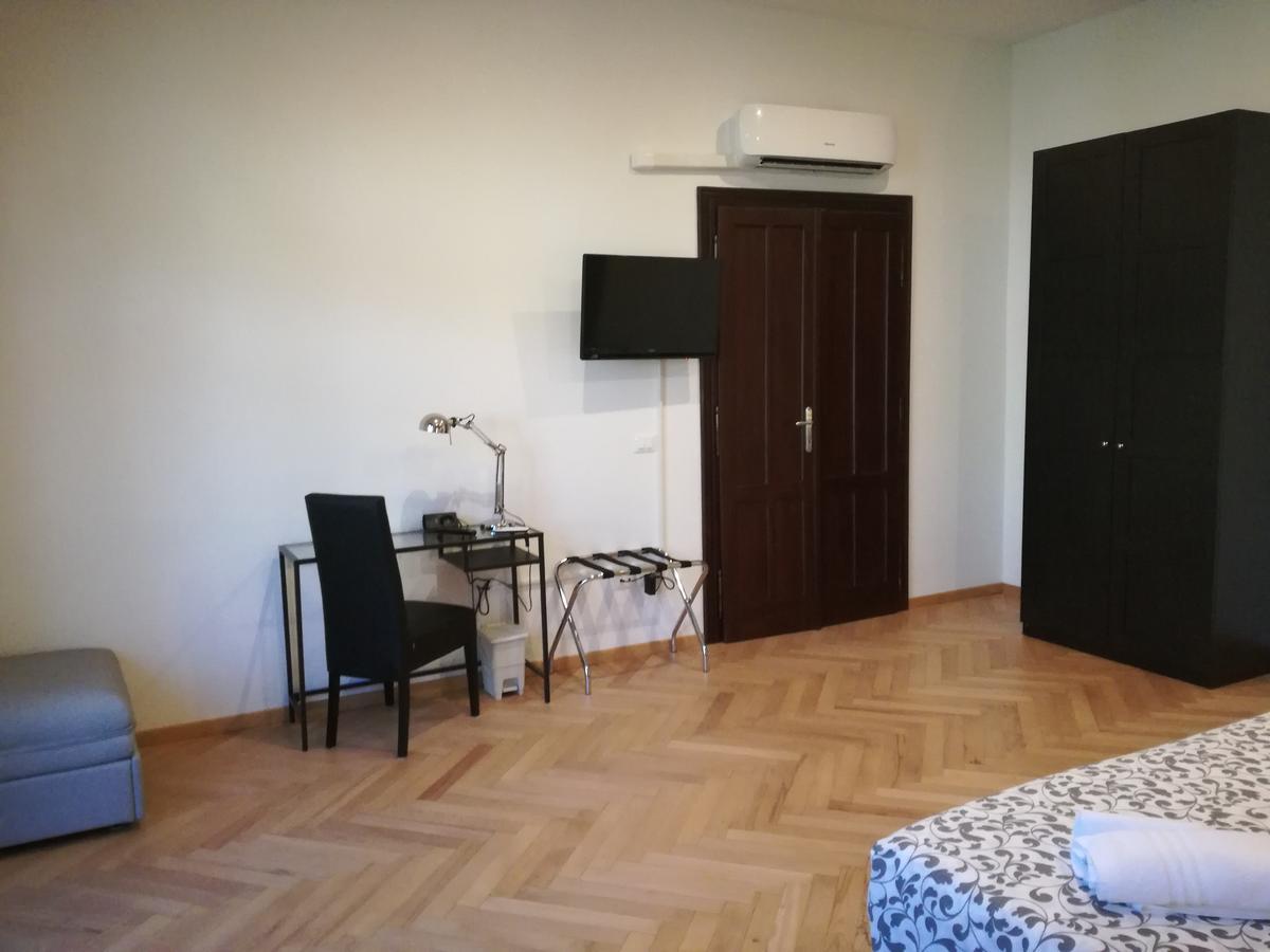 Dante Rooms And Apartment Trento Eksteriør bilde